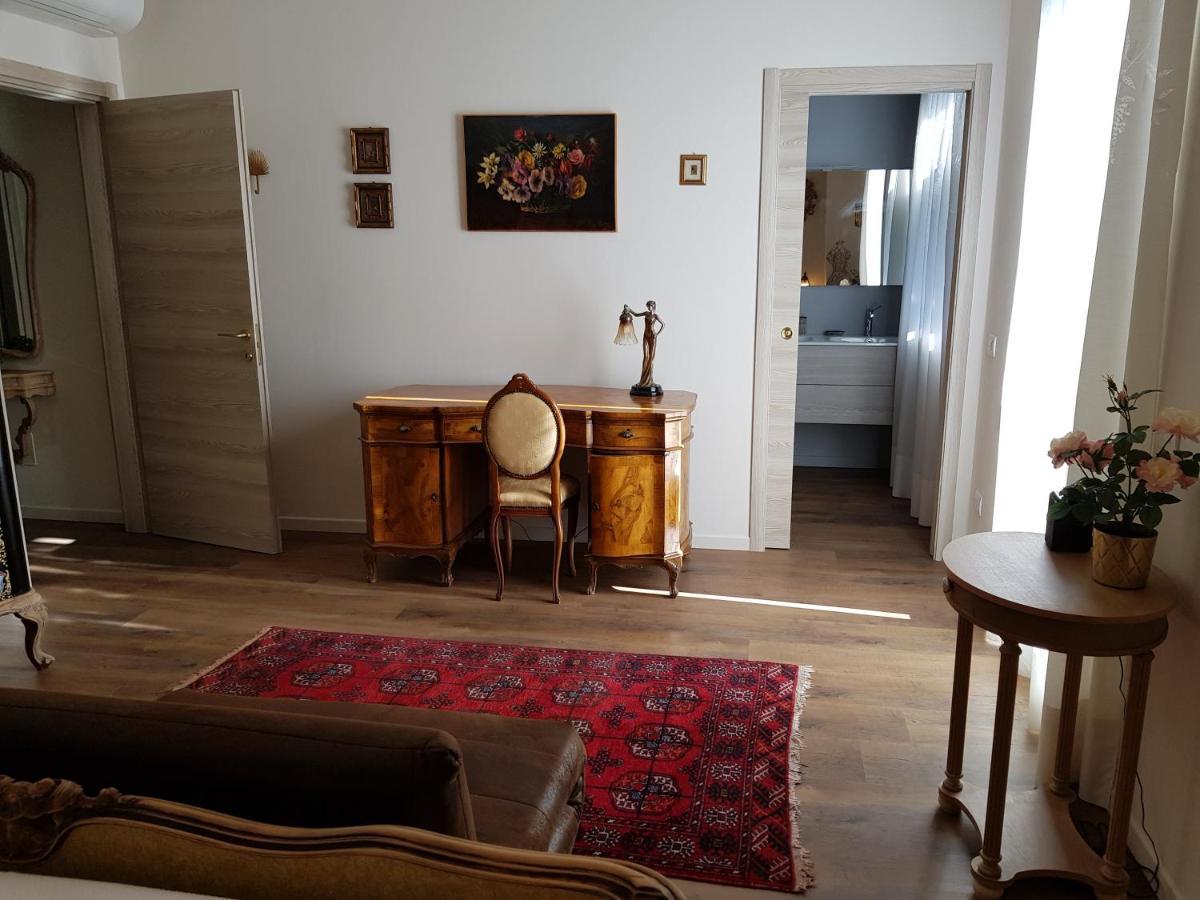 Villa Gaia Sale Marasino Eksteriør billede
